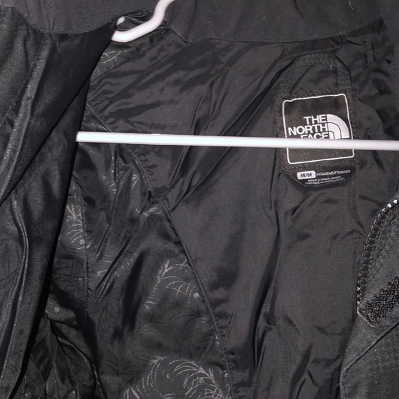 north face puffer jacket - Picture 4 of 6